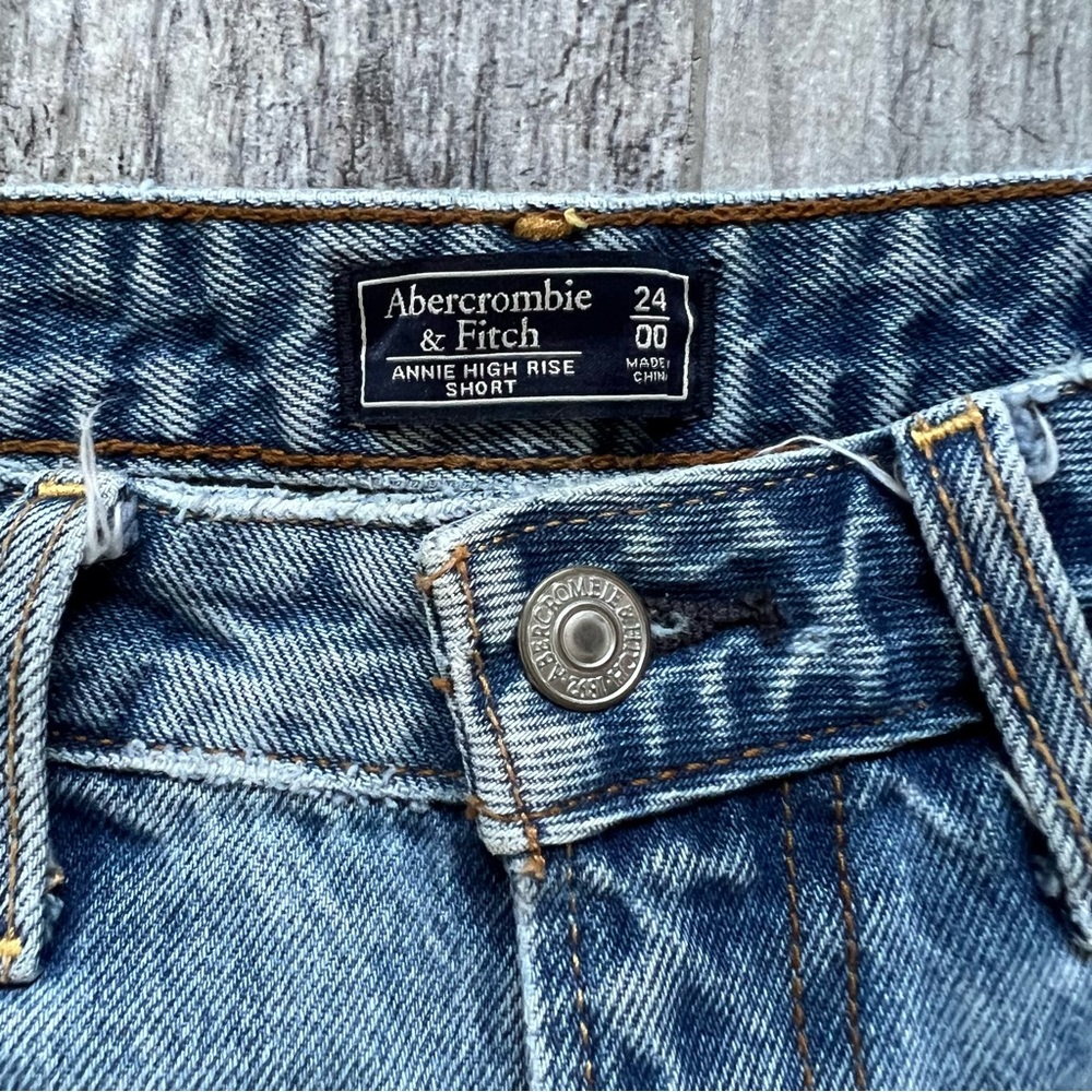 Abercrombie denim Annie high rise shorts - Picture 3 of 3